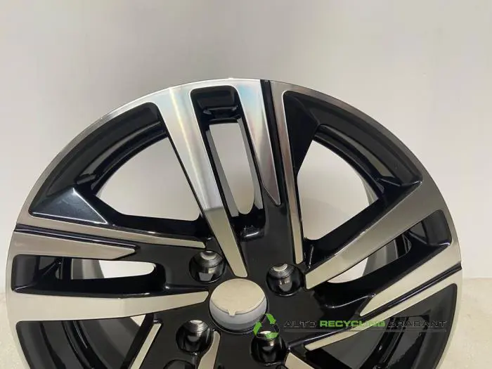 Wheel - aded149e-b27b-4cf0-b741-519e379215b1.jpg