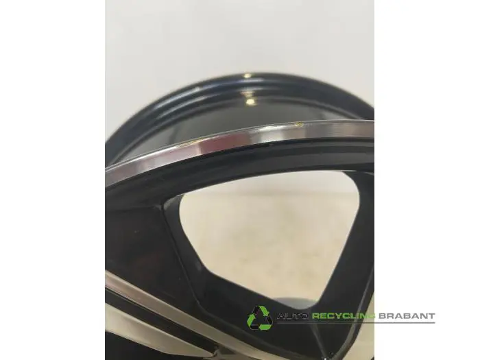 Wheel - bcb9e74e-c9b1-408b-9866-6422db8b3c49.jpg