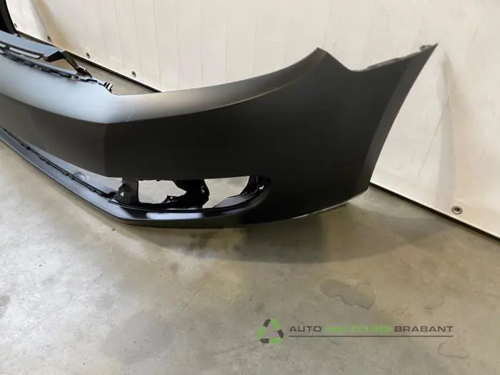 Pare-chocs avant - 614956d1-d7f9-4bd3-b8f3-030d2b59c345.jpg