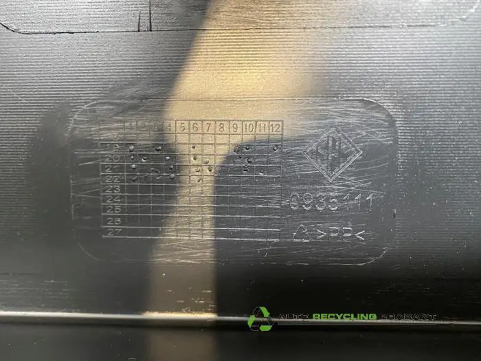 Pare-chocs avant - 690d72cf-6858-4081-80d0-a4edfc3f4e19.jpg