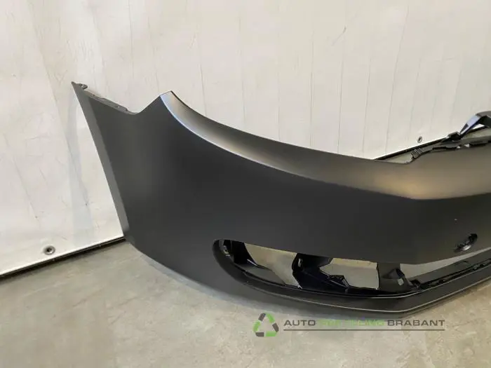 Pare-chocs avant - 98490343-d981-42ff-80ae-a02057c84eb0.jpg