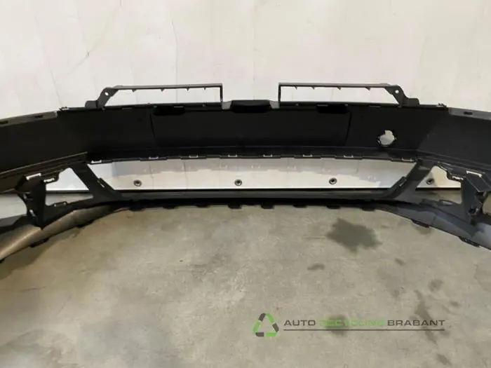 Pare-chocs avant - 9d75652a-af22-49a7-abb1-d93db529747c.jpg