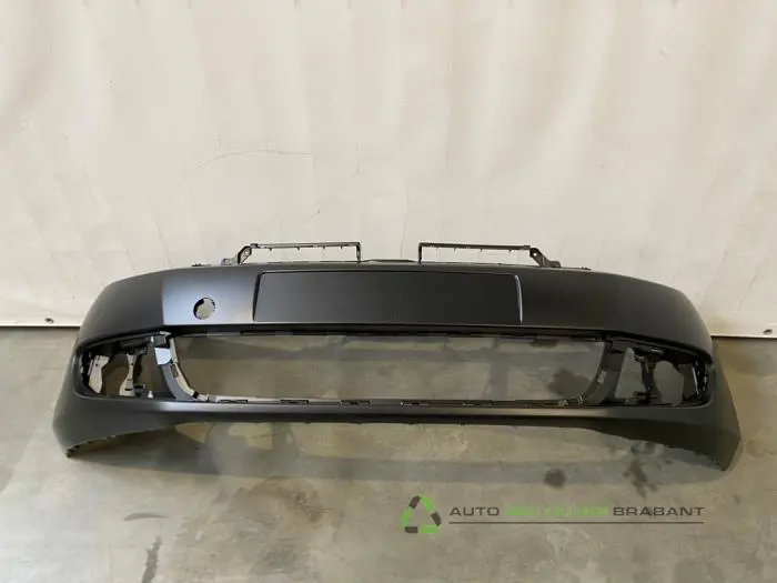 Pare-chocs avant - a4cd3c4f-5b8a-4e2e-a2fa-acde23923fd6.jpg