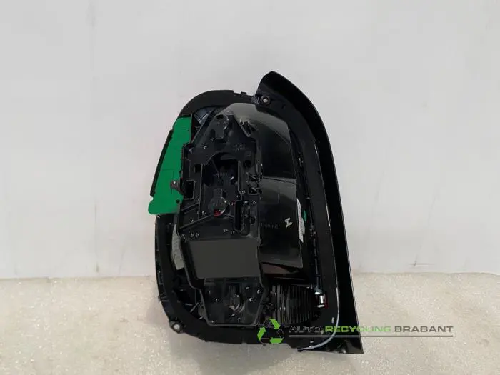 Rücklicht rechts - 717eb2d5-51f2-4be7-ae32-96b94069a985.jpg