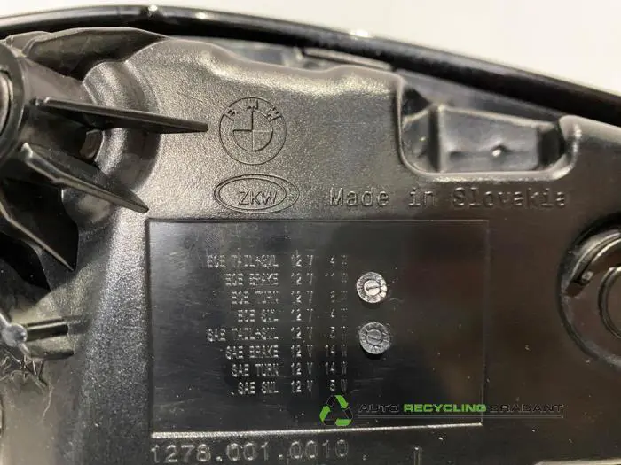 Taillight, left - 1f630e9e-4b02-4a92-b090-a785c5442bcd.jpg