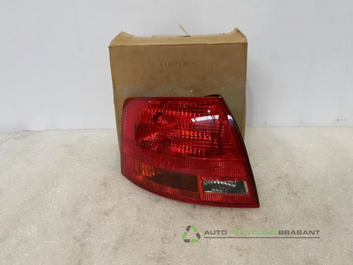 Achterlicht links Audi A4 Achterlicht links Audi A4