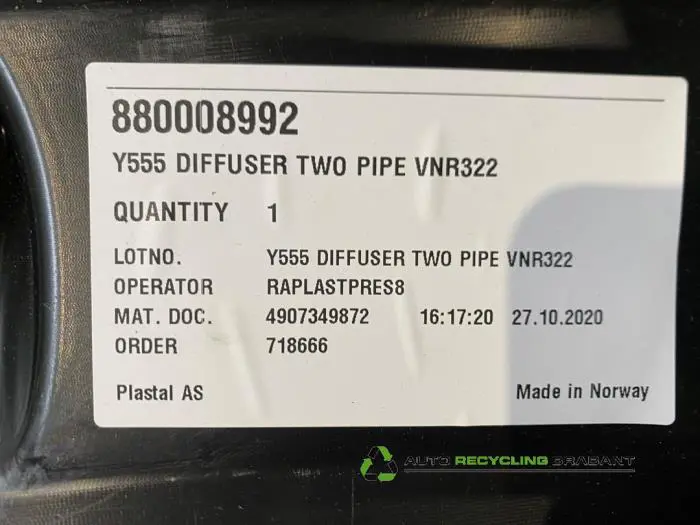 Diffuser rear bumper - 86a31eb8-a014-4a6d-a4ee-545366cbf522.jpg