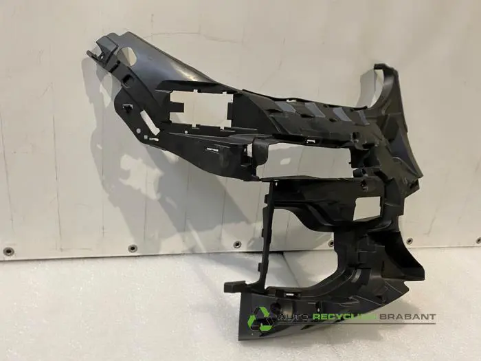 Support pare-chocs avant droit - 465f5245-a51f-4dc3-b774-fec21957b05a.jpg