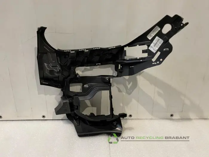 Support pare-chocs avant droit - 63823d1f-a47b-44e1-a04f-0a770e427047.jpg