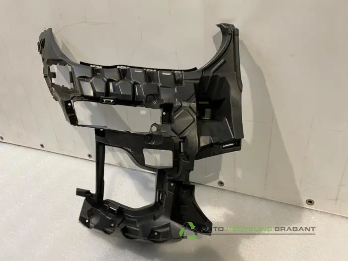 Support pare-chocs avant droit - f6911c1f-0fe8-4044-aeb9-c16ac1203a44.jpg
