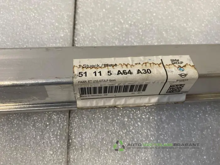 Front bumper shock absorber - 6c69dd52-6248-4be6-9c4a-ee6b2530f2e2.jpg