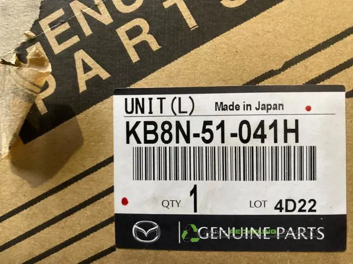 Scheinwerfer links - d4ec2e8f-246b-405f-b4ae-b6303ca2bb1b.jpg