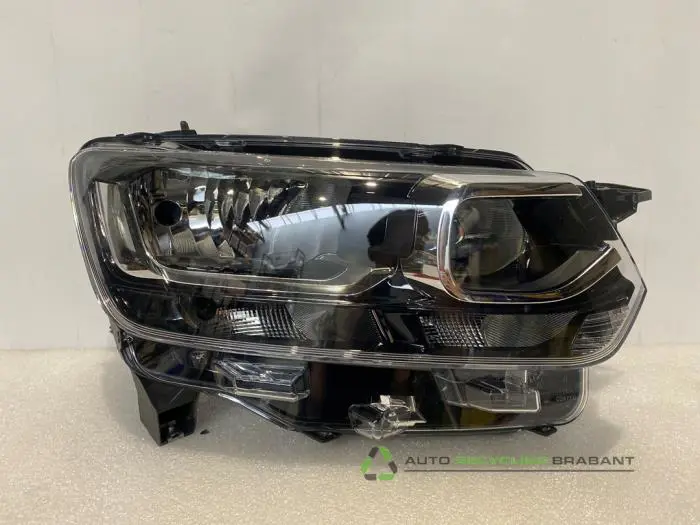 Scheinwerfer rechts - 2eba4ba5-7e46-4a24-a1c0-1359cedda549.jpg