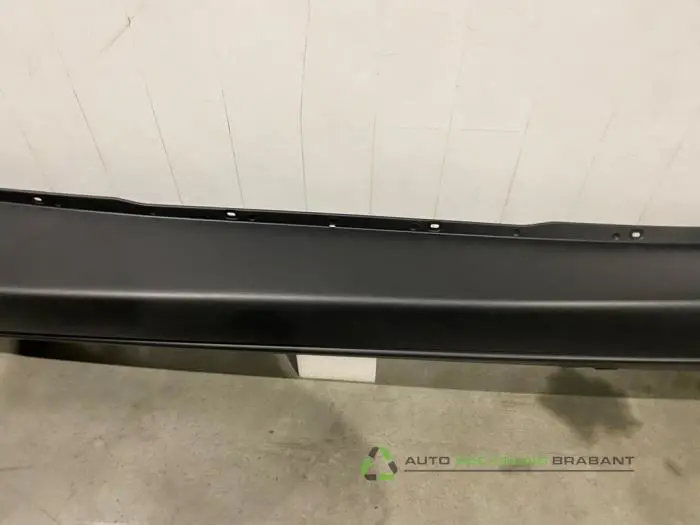 Pare-chocs arrière - a1989469-8d72-4d6f-9f10-c54fb45c547f.jpg