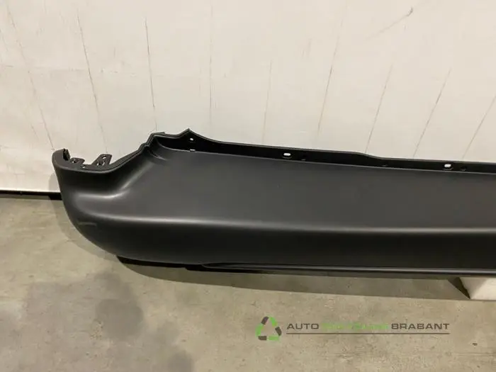 Pare-chocs arrière - afe2c93f-c1b0-4fc8-bf08-ab1e2c391d64.jpg