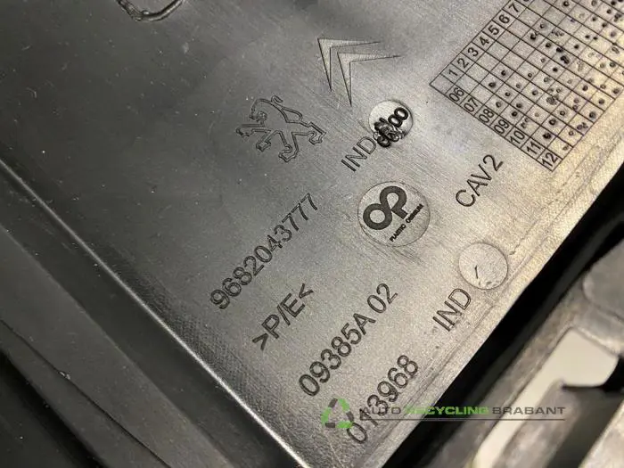 Pare-chocs arrière - c9bdcdd6-d348-48b7-a426-174505f9fdd9.jpg