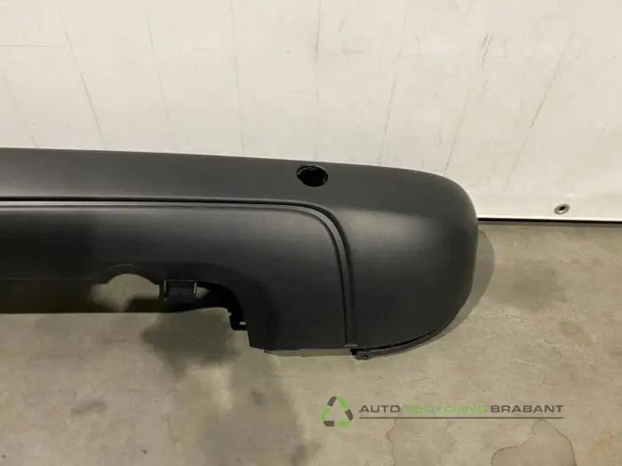 Pare-chocs arrière - ea1a31d8-1b25-436a-956e-81ba89c57cbf.jpg