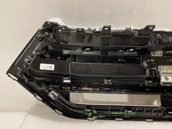 Grille - 163ef600-ecfd-4030-a0bc-e58819e15c4e.jpg