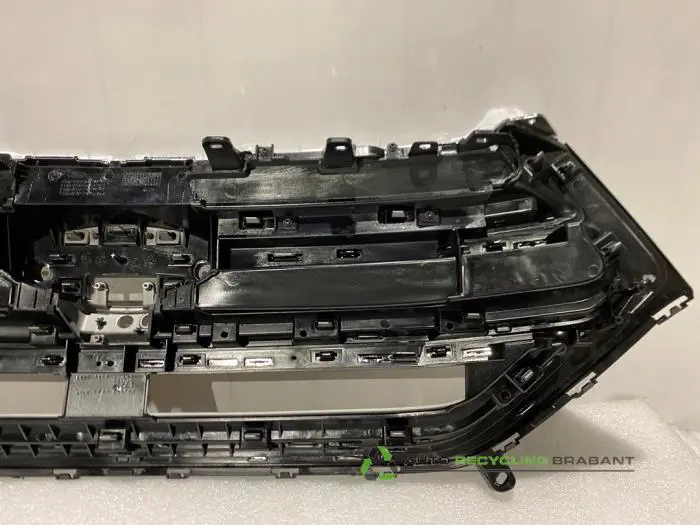 Grille - afe452c8-a1ad-456f-a0f5-2a5be53ed75e.jpg