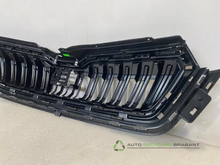 Grille - 55fbc702-c483-4a77-91dd-ec46361c4345.jpg