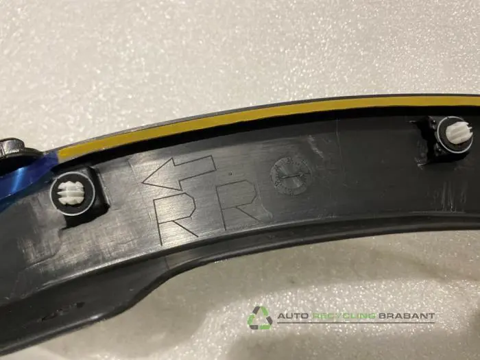 Cadre garde-boue - afe860cd-7427-4973-8f14-82305687c2f3.jpg