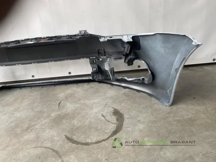 Pare-chocs avant - 2d7e18e3-e582-472a-89c9-9d96426e7048.jpg