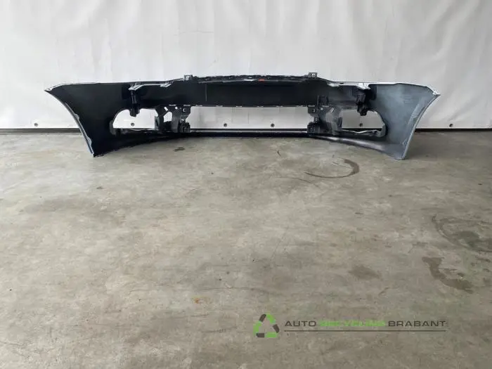 Pare-chocs avant - faacd2f5-9c98-479c-b797-af9d2f39d70a.jpg