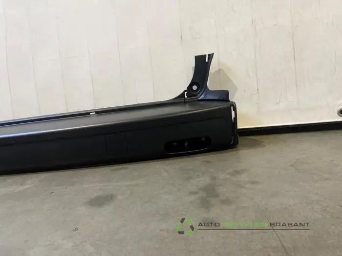 Pare-chocs arrière - 4f8d6b26-a9d5-4b22-a832-5d02fe53dd4c.jpg