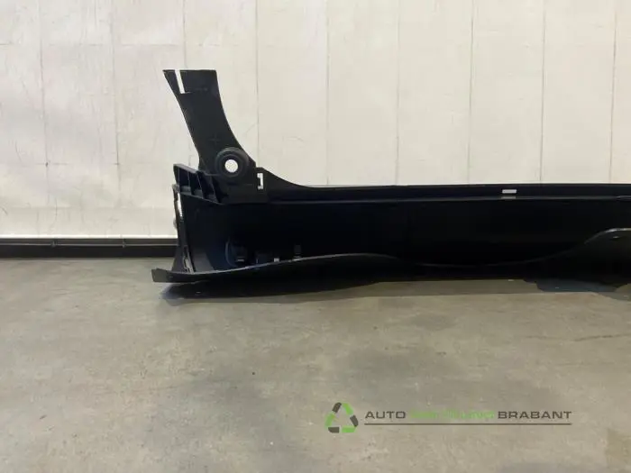 Pare-chocs arrière - ec2e81fd-d208-44fb-babf-c591cc2922a8.jpg