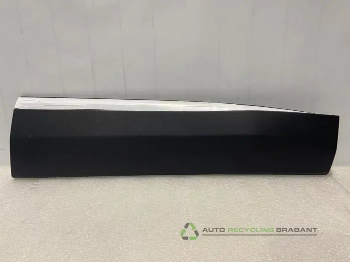 Portierlijst Peugeot 3008 Portierlijst Peugeot 3008