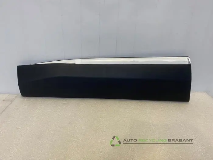 Portierlijst Peugeot 3008 Portierlijst Peugeot 3008