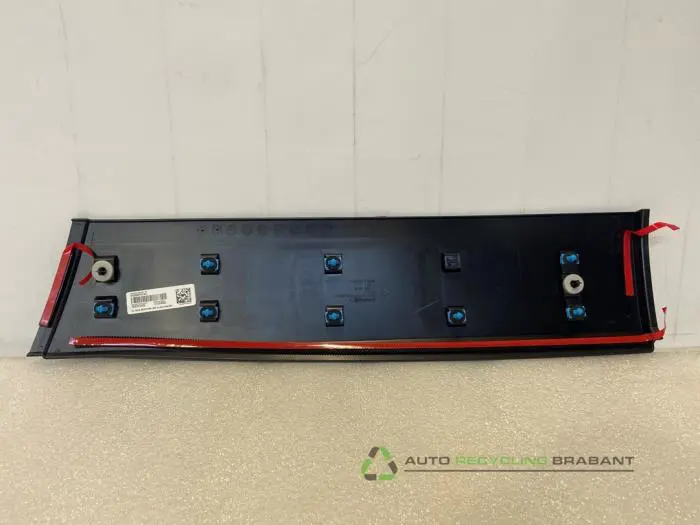 Door strip - 523635a8-500c-4e25-857a-ddb2b186f0d7.jpg