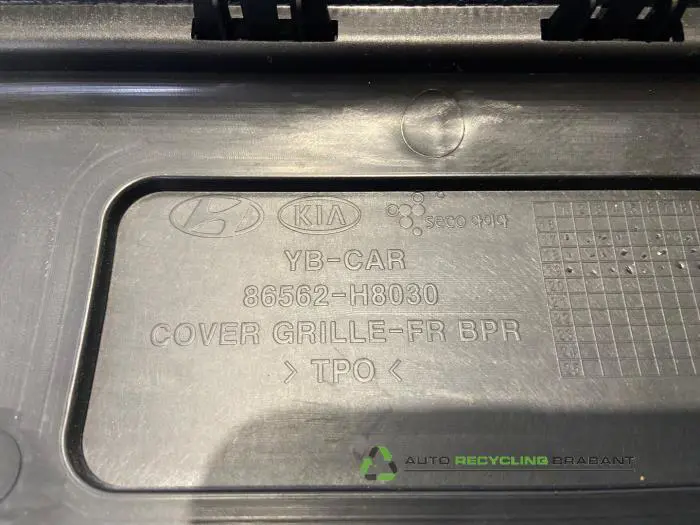 Grille - b07465ed-e3e7-4078-9595-ed4ac0d34a0c.jpg