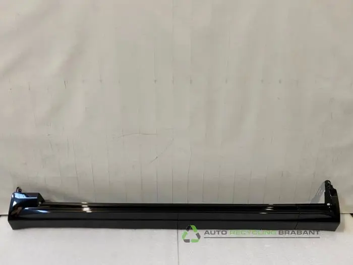 Zijskirt links Volvo XC90 Zijskirt links Volvo XC90