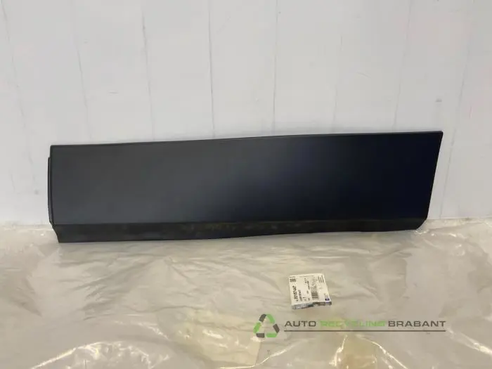 Portierlijst Opel Mokka Portierlijst Opel Mokka