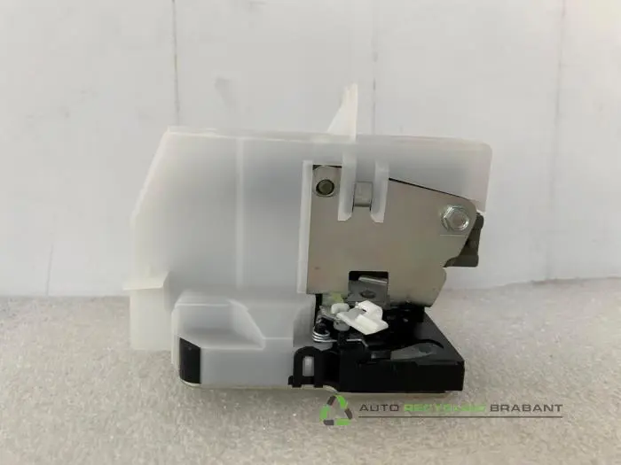 Rear door mechanism 4-door, right - 099989e4-caaf-4251-a6fe-fd0908071ec1.jpg