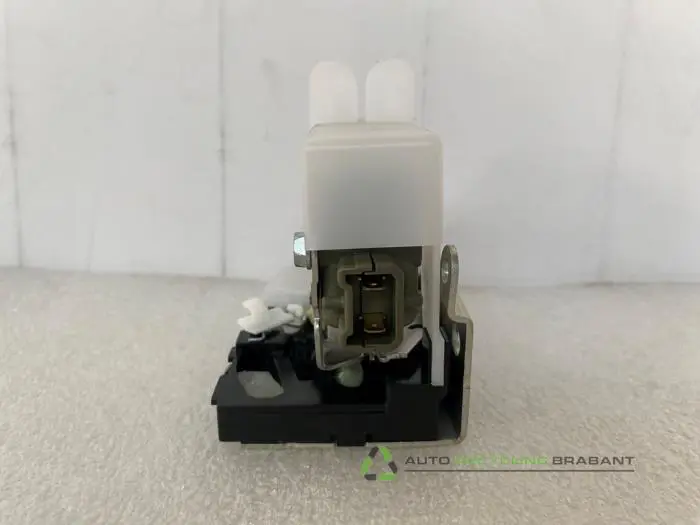 Rear door mechanism 4-door, right - 480e8f4d-8f13-40e2-9ef3-67ac586c317d.jpg