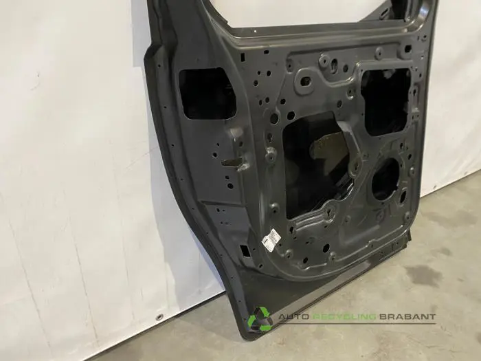 Sliding door, left - 00eed7e6-0d9b-4a4e-bd2e-6cdee17ef7b9.jpg