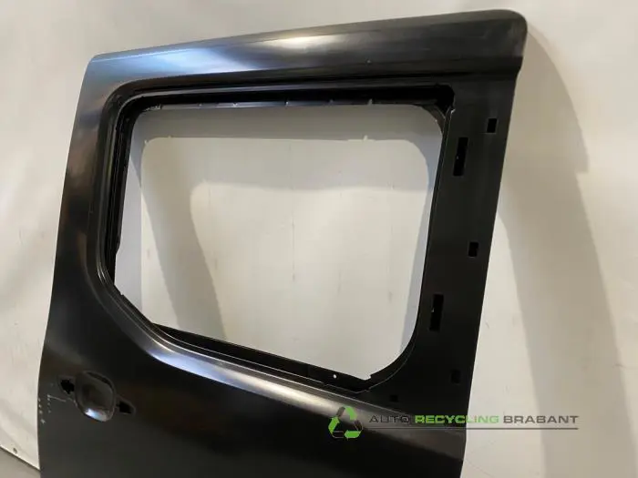 Sliding door, left - 0eab2f9e-be34-4c86-9f69-ffb71bd18f95.jpg