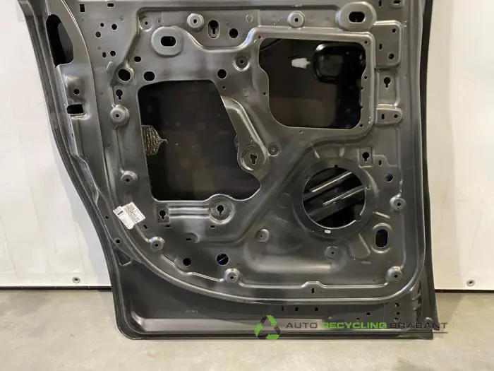 Sliding door, left - 1bbba8cc-c799-4e60-80d3-6e6ddb39d7d1.jpg