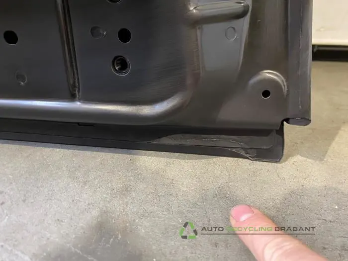 Sliding door, left - 2168943c-4d23-4e53-a4d3-8ea861022bf9.jpg