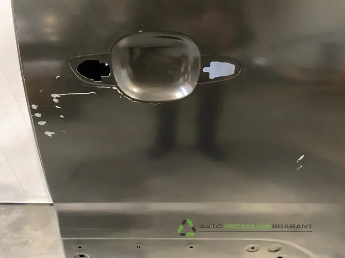 Sliding door, left - 352bd8e6-a0a0-4165-839d-f1641f82e3b6.jpg