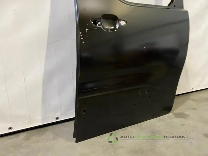 Sliding door, left - 95f3da13-5558-413c-ad6d-8053797acf77.jpg