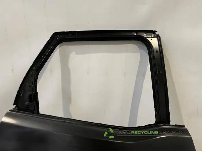 Rear door 4-door, right - 6335974f-0595-4601-a011-0b9b5b5c060a.jpg