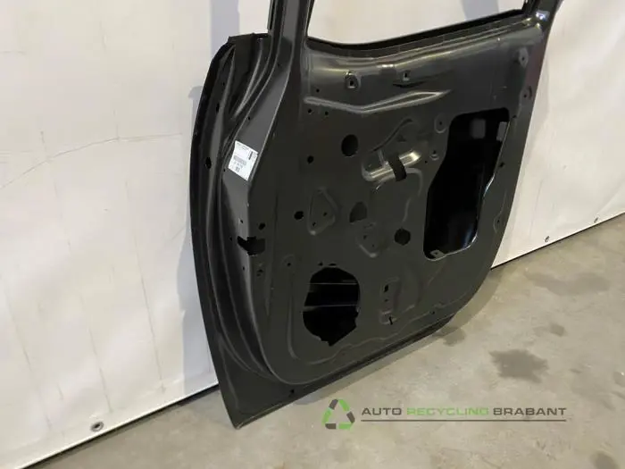 Rear door 4-door, right - 7275760f-7ce5-41ca-b722-b1815c02d244.jpg