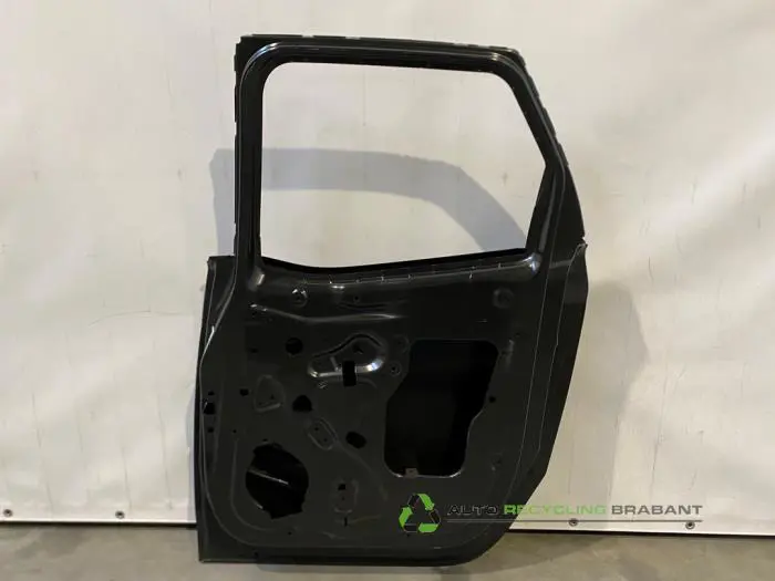 Rear door 4-door, right - aff2ad85-4681-460e-afec-a5c9c085d81b.jpg