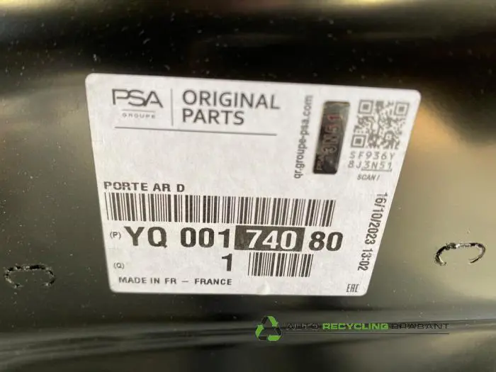 Rear door 4-door, right - 6af5ac44-f372-4baa-9e91-56a3e313f03b.jpg