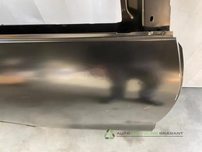 Rear door 4-door, right - f8745cb2-ff88-47f4-9865-6e10304eb5a8.jpg