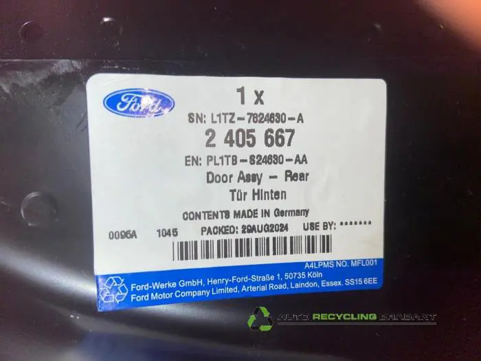 Rear door 4-door, right - ca630acf-8db5-418b-b54f-3a5053e5156f.jpg