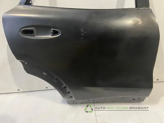 Rear door 4-door, right - d0dfc6cd-0aab-4438-8c19-dc0a292783c0.jpg